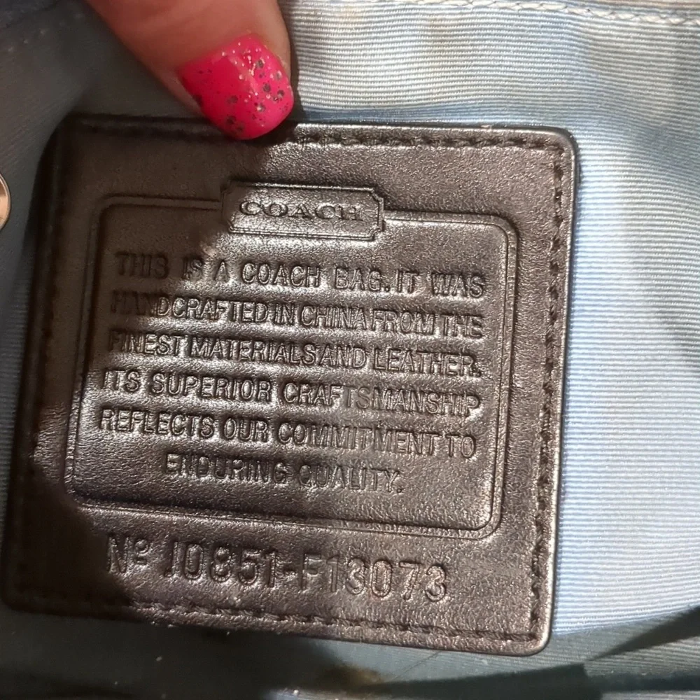 Authentic Coach Hamptons Signature Pocketbook